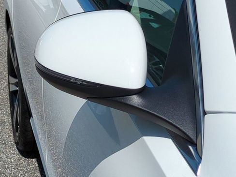 Used 2025 Mercedes-Benz C 300 Sedan image 12