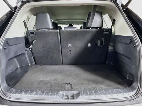 Certified 2025 Toyota Grand Highlander FWD image 39