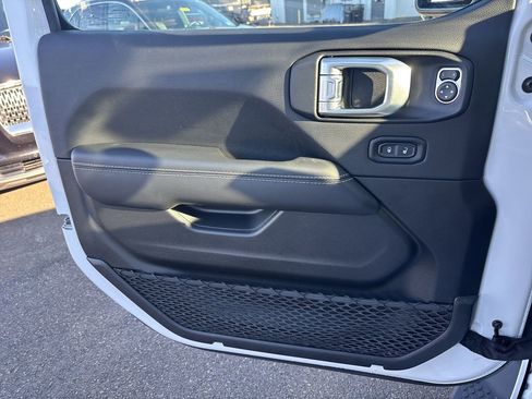 Used 2023 Jeep Wrangler Unlimited Sahara w/ Cold Weather Group image 11