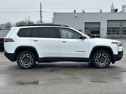 New 2026 Jeep Cherokee Laredo image 2