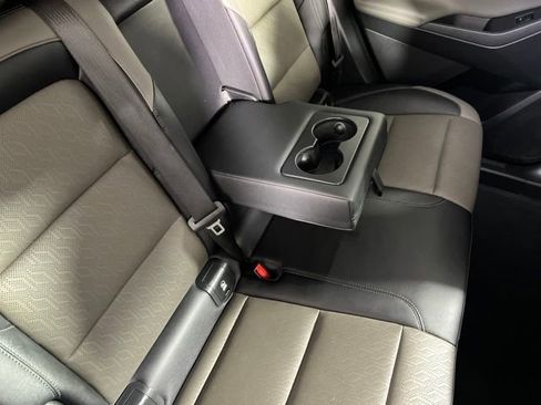 Used 2025 Chevrolet Equinox LT w/ Convenience Package II image 33