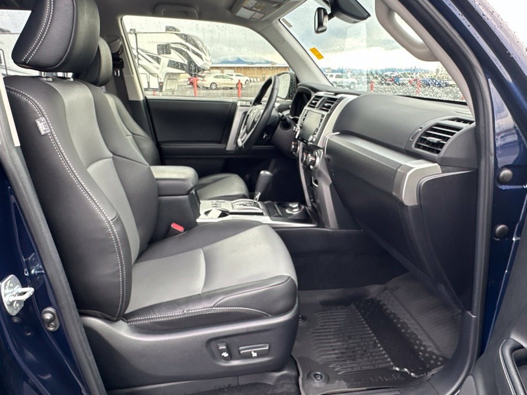 Used 2023 Toyota 4Runner SR5 Premium w/ SR5 Premium Package AWD/4WD image 10