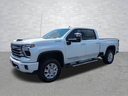 Used 2024 Chevrolet Silverado 3500 High Country w/ High Country Premium Package AWD/4WD image 9