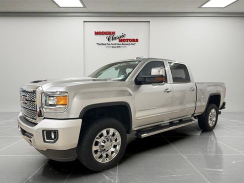 Used 2018 GMC Sierra 2500 Denali w/ Duramax Plus Package image 9