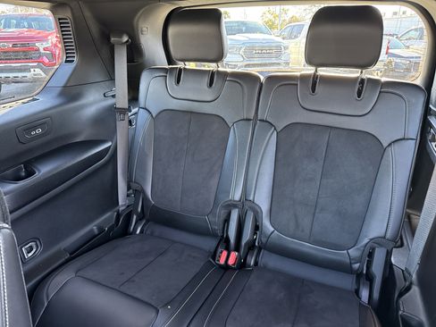 Used 2023 Jeep Grand Cherokee L Laredo image 30