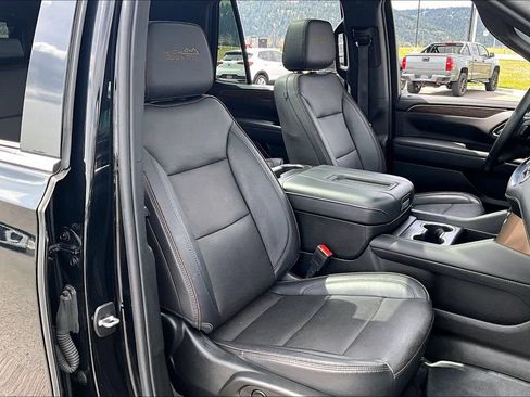 Used 2024 Chevrolet Tahoe High Country AWD/4WD image 7