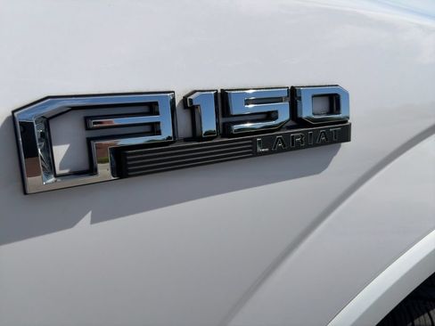 Used 2018 Ford F150 Lariat w/ Equipment Group 502A Luxury AWD/4WD image 9