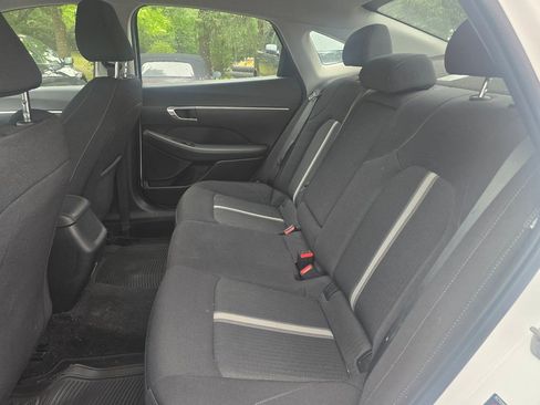 Used 2023 Hyundai Sonata SEL w/ Preferred Accessory Package FWD image 11