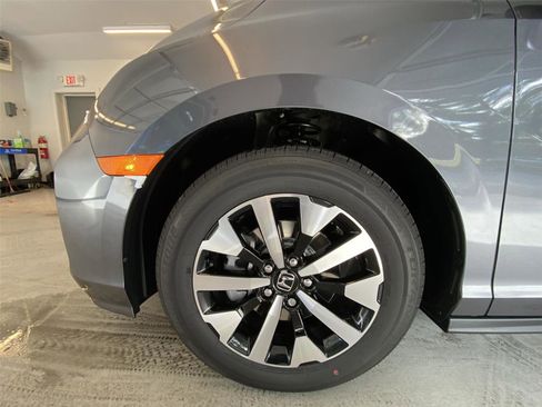 New 2025 Honda Odyssey EX-L image 19