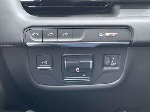 Certified 2023 Cadillac Escalade V image 23