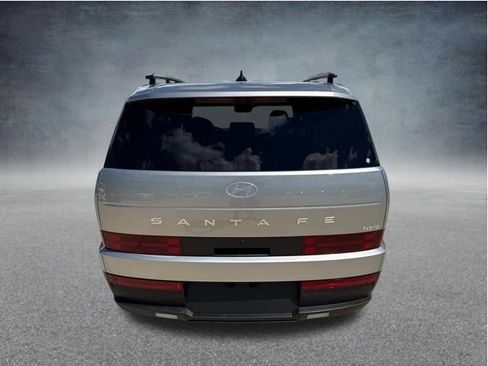 Used 2025 Hyundai Santa Fe SEL FWD image 8