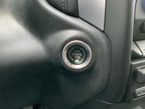 Used 2019 GMC Sierra 1500 SLE w/ SLE Value Package image 32