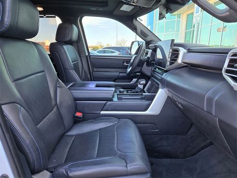 Used 2025 Toyota Sequoia Platinum image 25