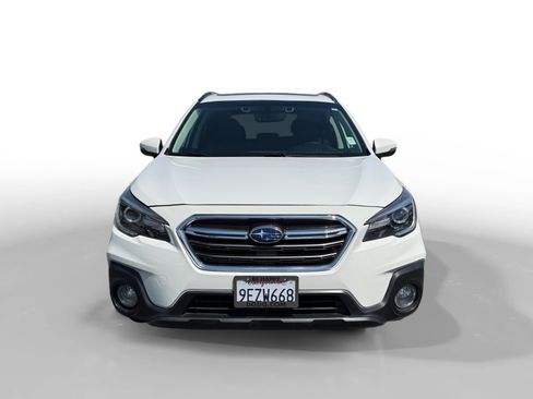 Used 2018 Subaru Outback 2.5i Touring w/ Popular Package #3 AWD/4WD image 8