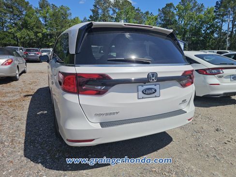 Certified 2024 Honda Odyssey Sport image 9