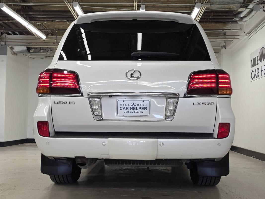Used 2010 Lexus LX 570 4WD w/ Luxury Pkg image 10