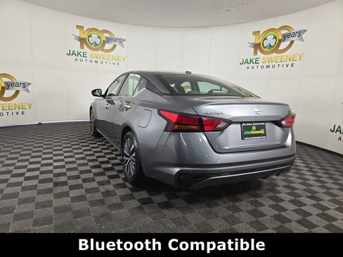 Used 2024 Nissan Altima 2.5 SV FWD image 6