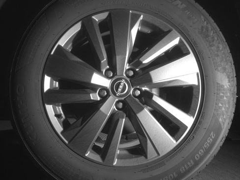 Used 2025 Nissan Pathfinder SV AWD/4WD image 14