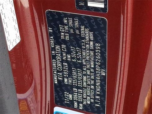 Used 2023 Kia Carnival LX image 26