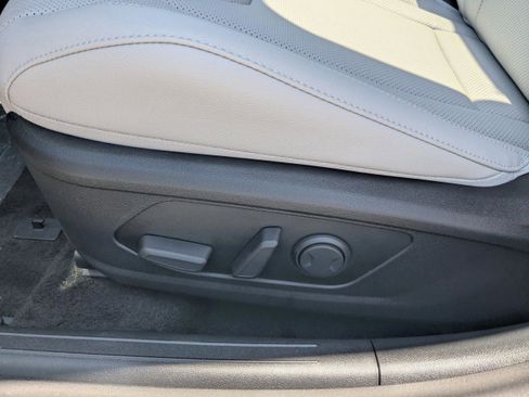 New 2026 Hyundai Elantra Limited FWD image 19