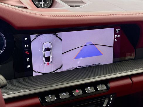 Used 2022 Porsche 911 Carrera image 21