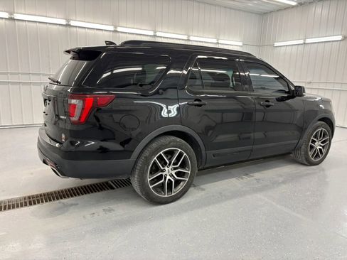 Used 2016 Ford Explorer Sport w/ Equipment Group 401A image 3