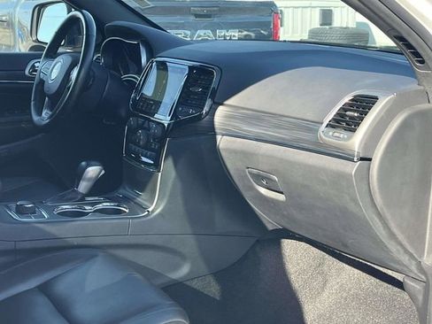 Used 2022 Jeep Grand Cherokee Limited image 26