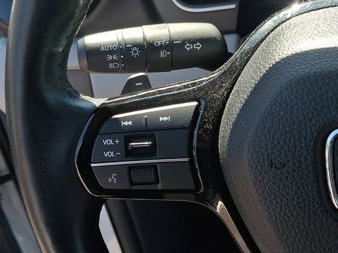Used 2023 Honda Pilot Elite image 23