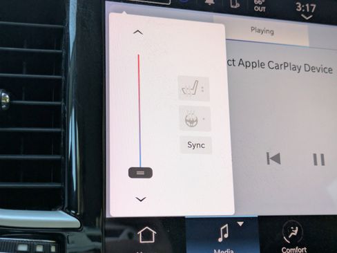 Used 2024 Chrysler Pacifica Touring-L image 28