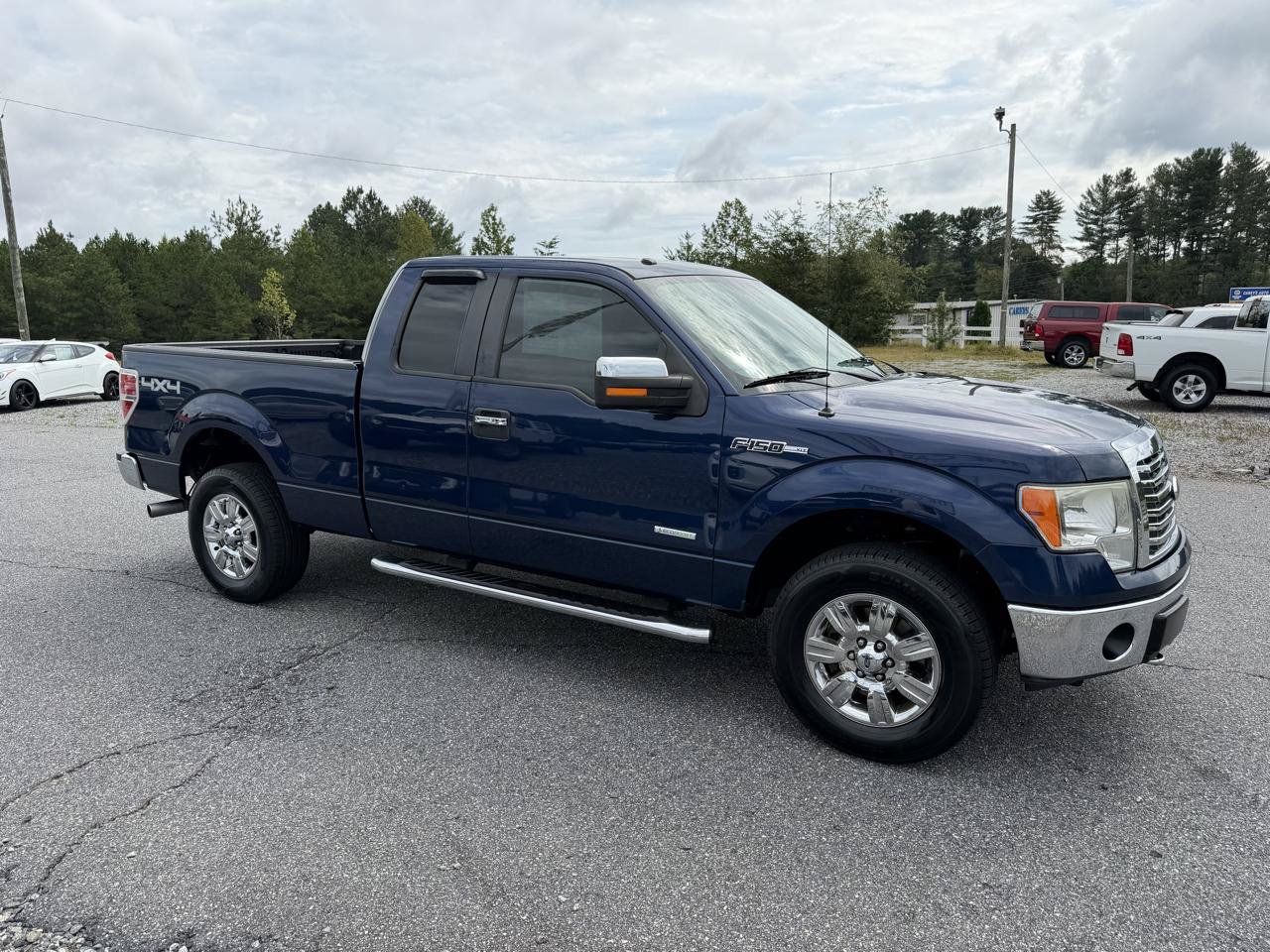 Used 2011 Ford F150 XLT w/ XLT Chrome Pkg AWD/4WD image 4
