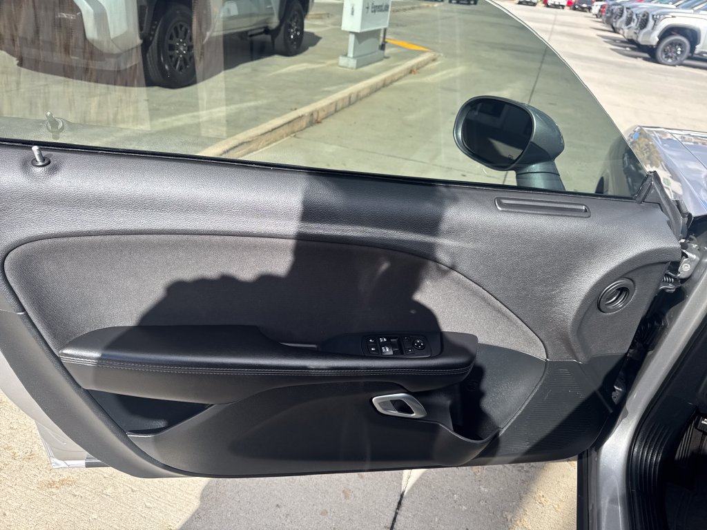 Used 2018 Dodge Challenger R/T w/ Driver Convenience Group RWD image 10