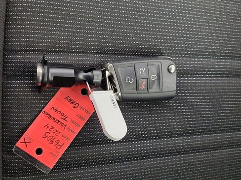 Used 2024 Volkswagen Tiguan S image 28