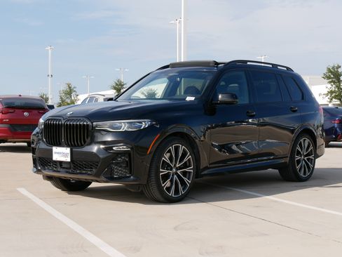 Used 2022 BMW X7 M50i AWD/4WD image 5