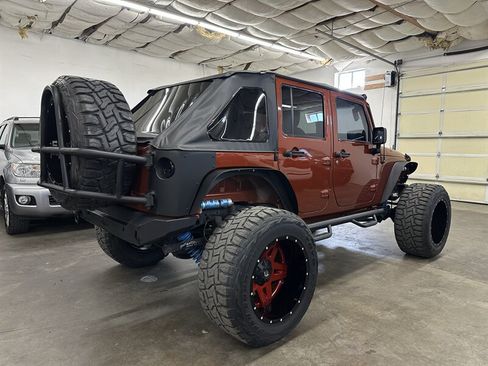 Used 2014 Jeep Wrangler Unlimited Sport w/ Quick Order Package 24S AWD/4WD image 3