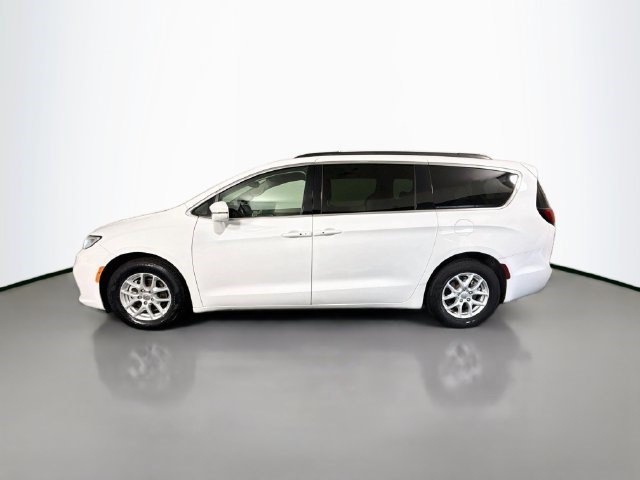 Used 2022 Chrysler Pacifica Touring-L FWD image 6