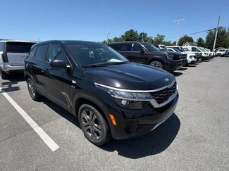 Used 2021 Kia Seltos LX AWD/4WD video 1