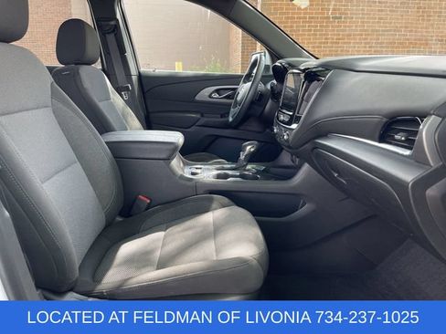 Used 2023 Chevrolet Traverse LT FWD image 26