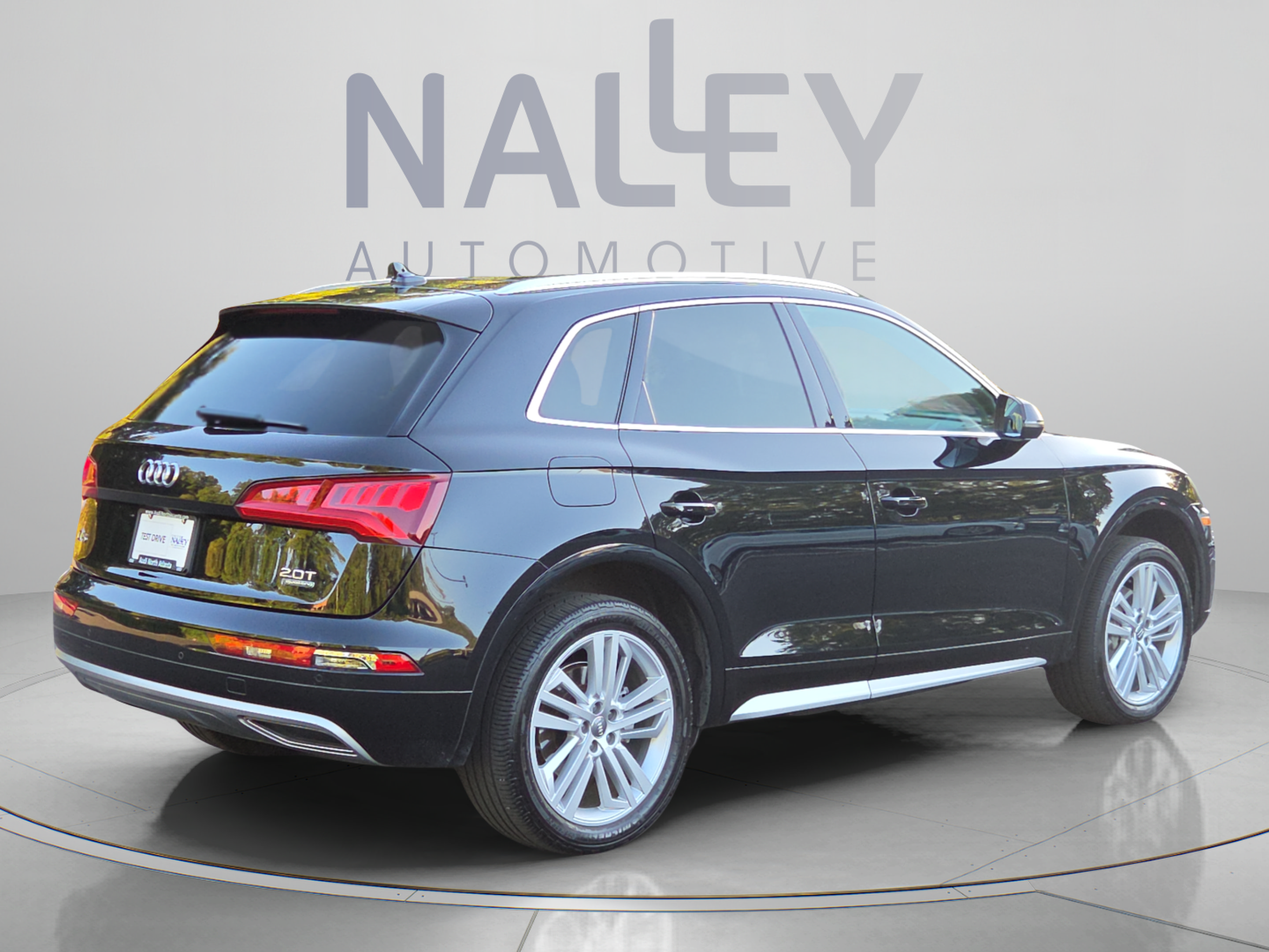 Used 2018 Audi Q5 2.0T Premium Plus w/ Premium Plus Package AWD/4WD image 5