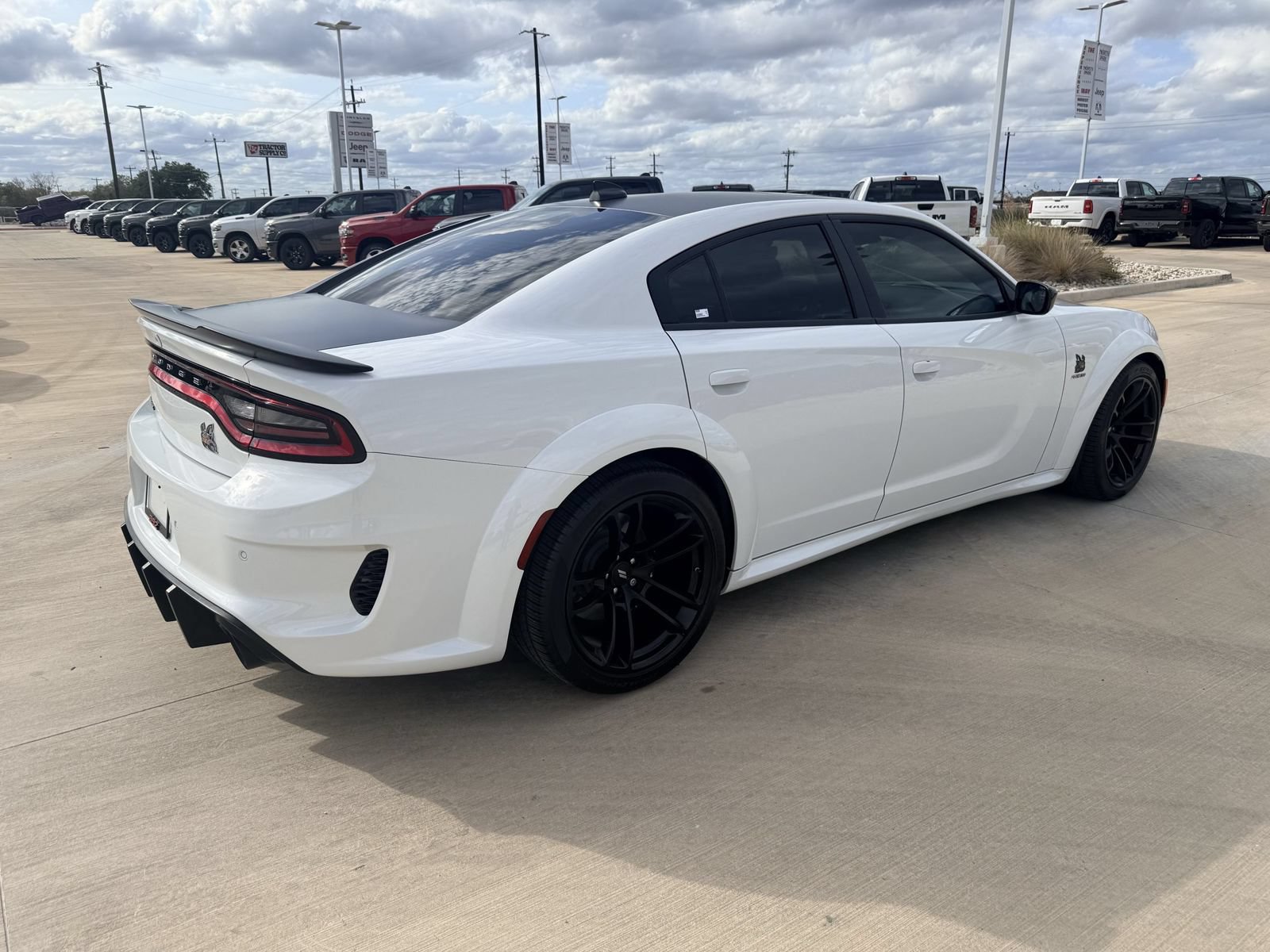 Used 2023 Dodge Charger Scat Pack RWD image 4