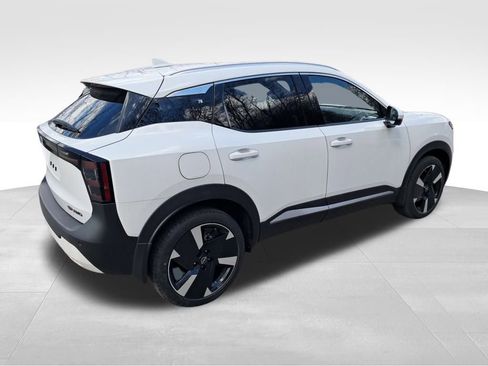 New 2025 Nissan Kicks SR image 5
