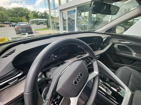 Used 2025 Audi Q5 Premium w/ Convenience Package AWD/4WD image 7