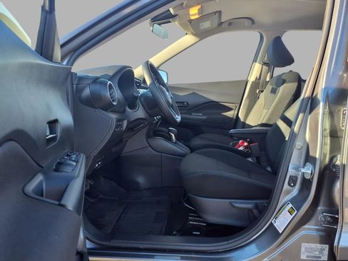 Certified 2025 Nissan Kicks Play S image 20