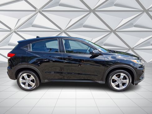 Used 2020 Honda HR-V LX image 12