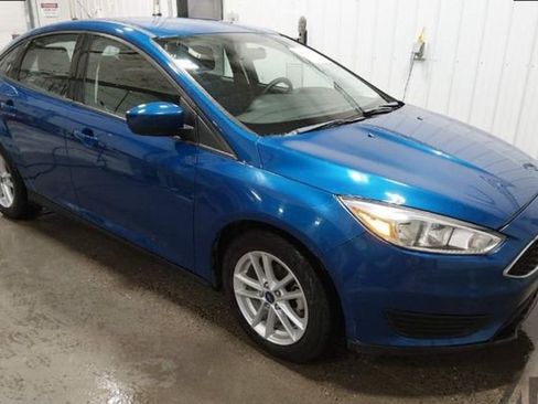 Used 2018 Ford Focus SE image 2