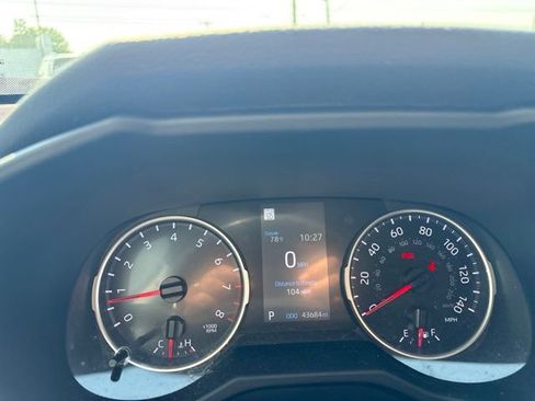 Used 2022 Toyota RAV4 LE AWD/4WD image 11