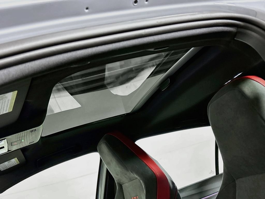 New 2026 Volkswagen GTI SE FWD image 19