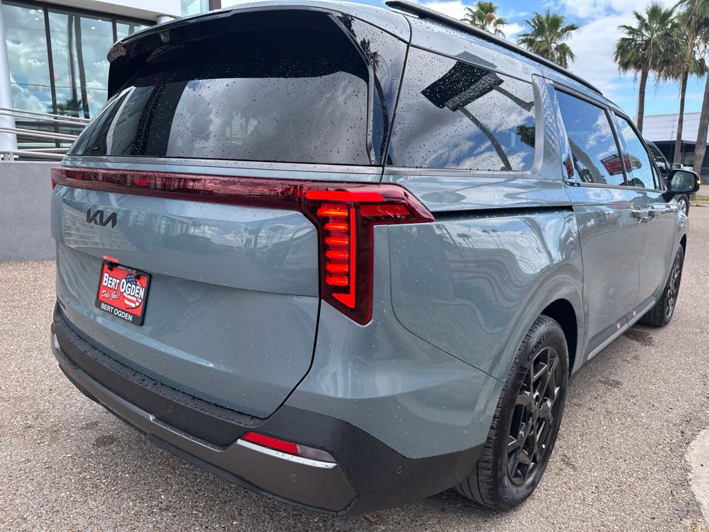 New 2027 Kia Carnival SX Prestige FWD image 4