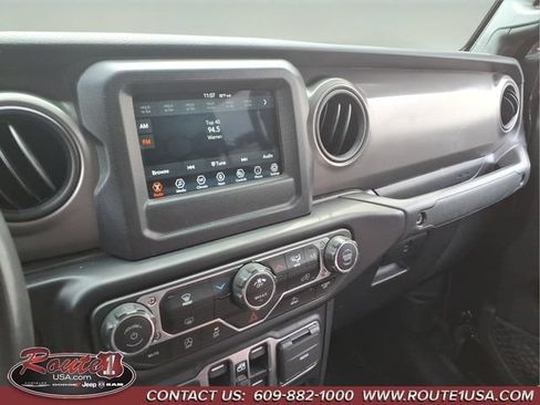 Used 2022 Jeep Gladiator Sport AWD/4WD image 34