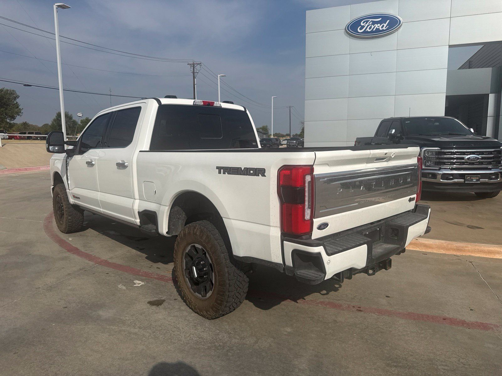 Used 2026 Ford F250 Platinum w/ Platinum Plus Package AWD/4WD image 7