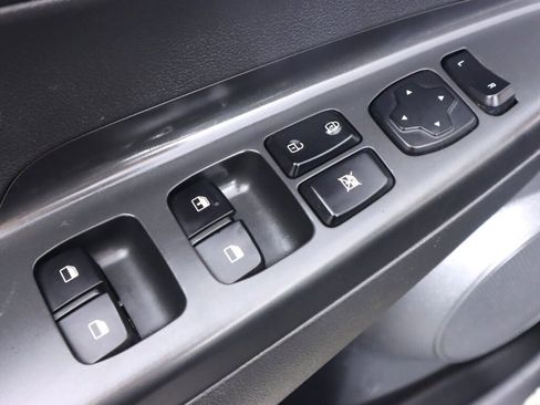 Used 2021 Hyundai Kona SE FWD image 28